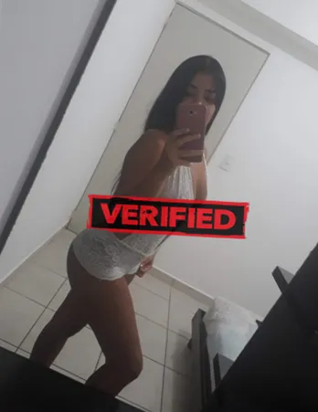 Adriana tetas Encuentra una prostituta Villarrobledo